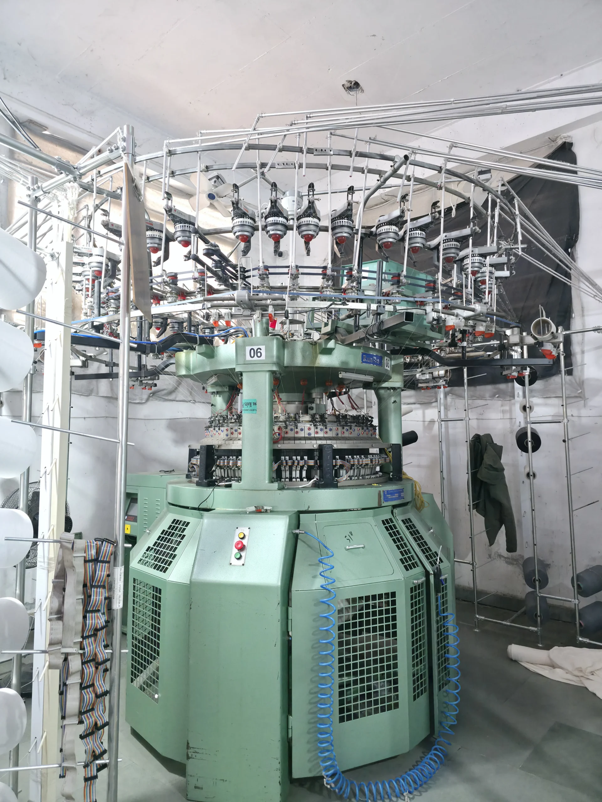 Gauge - 18, Diameter - 38 Inches, Feeder - 60, Brand - RUNSHAN, Model Year - 2020